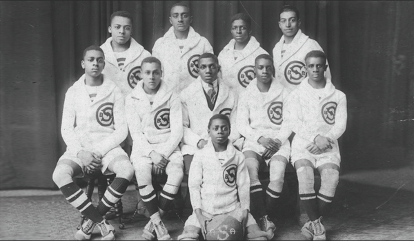 The Scholastics Pittsburgh Basketball 1915 